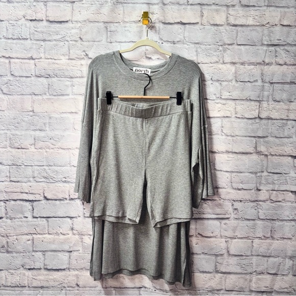 One Eleven North Tops - Gray Lounge Set